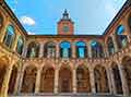 Visite audio-guidée de l'Archiginnasio avec dégustation à Bologne